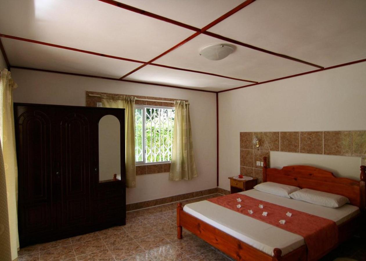 Rising Sun Guesthouse La Digue Rom bilde