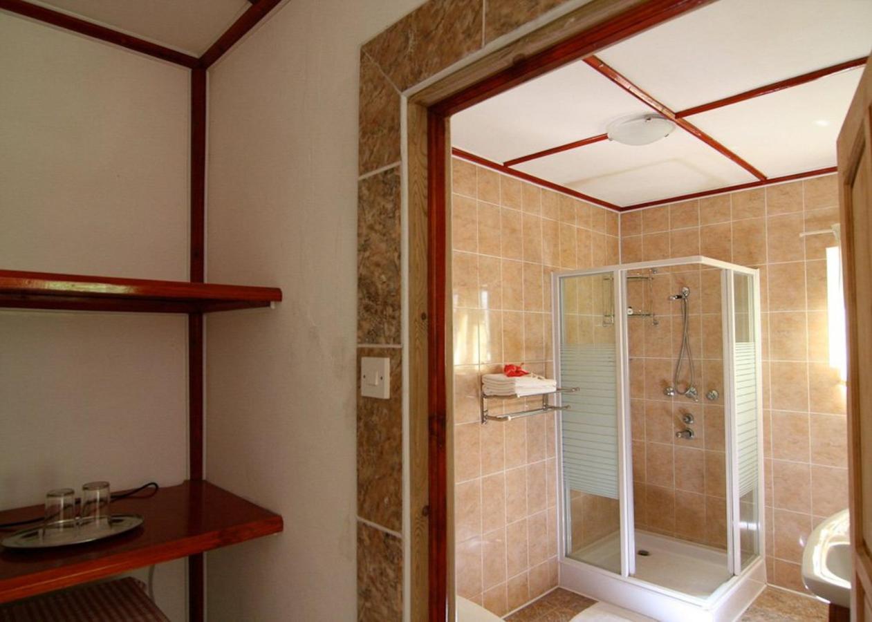 Rising Sun Guesthouse La Digue Rom bilde