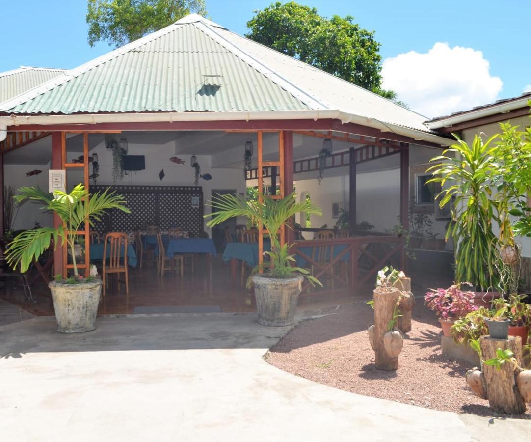 Rising Sun Guesthouse La Digue Eksteriør bilde